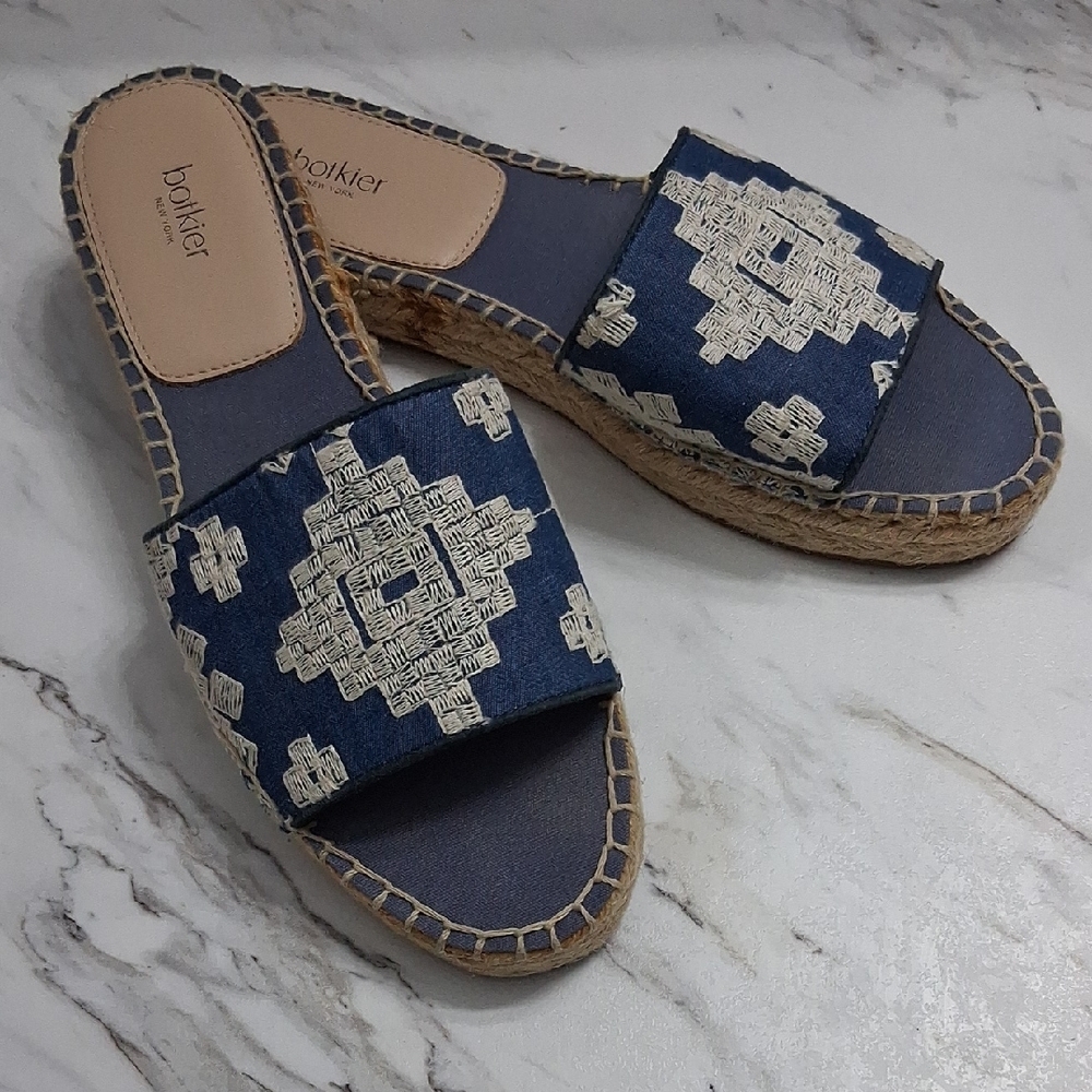 Botkier Slides Espadrilles Sandals Slippers Size 8.5 Embroidery Denim Boho 8 1/2